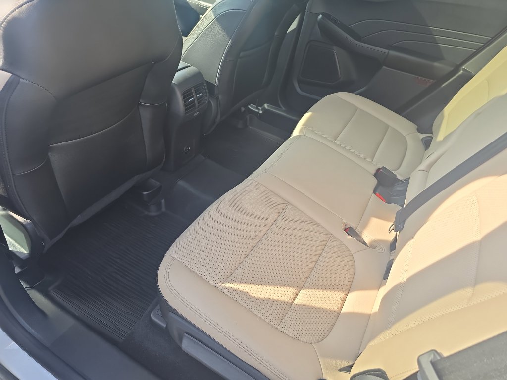 Used 2022 Ford Escape SEL image 14