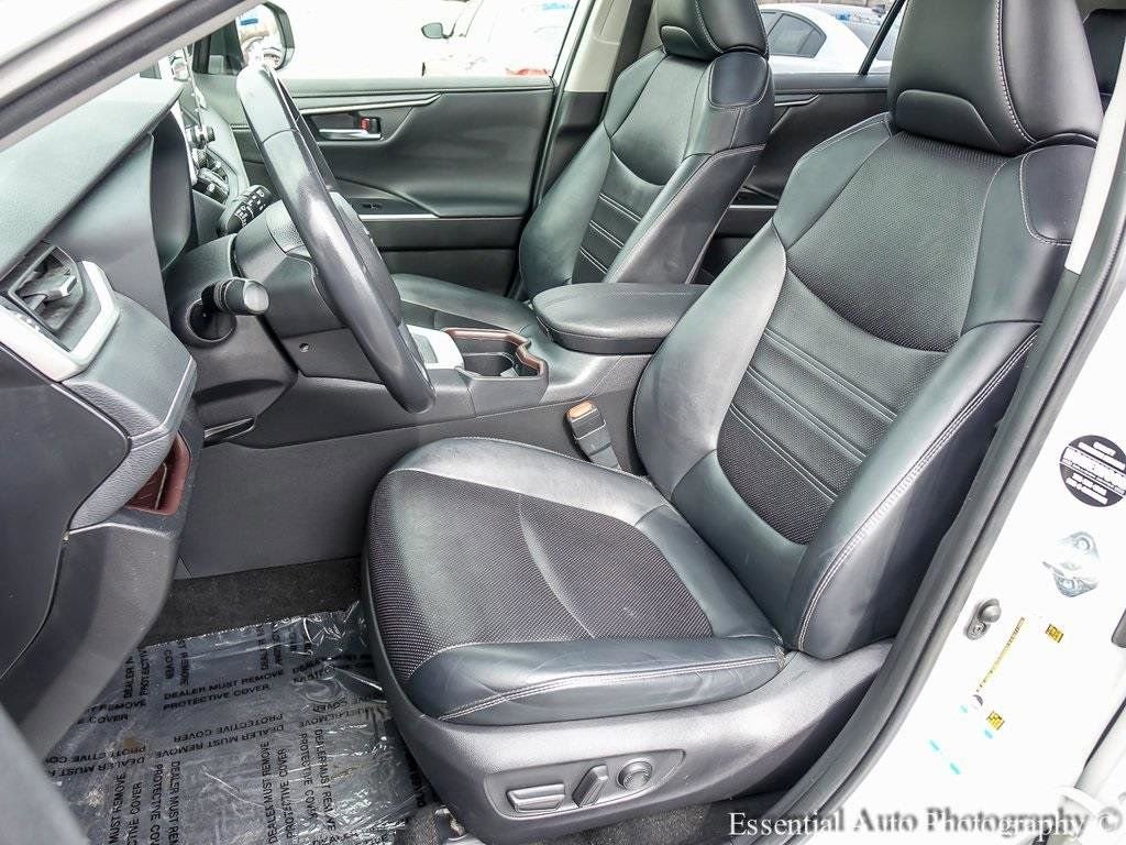 Used 2021 Toyota RAV4 Limited image 9