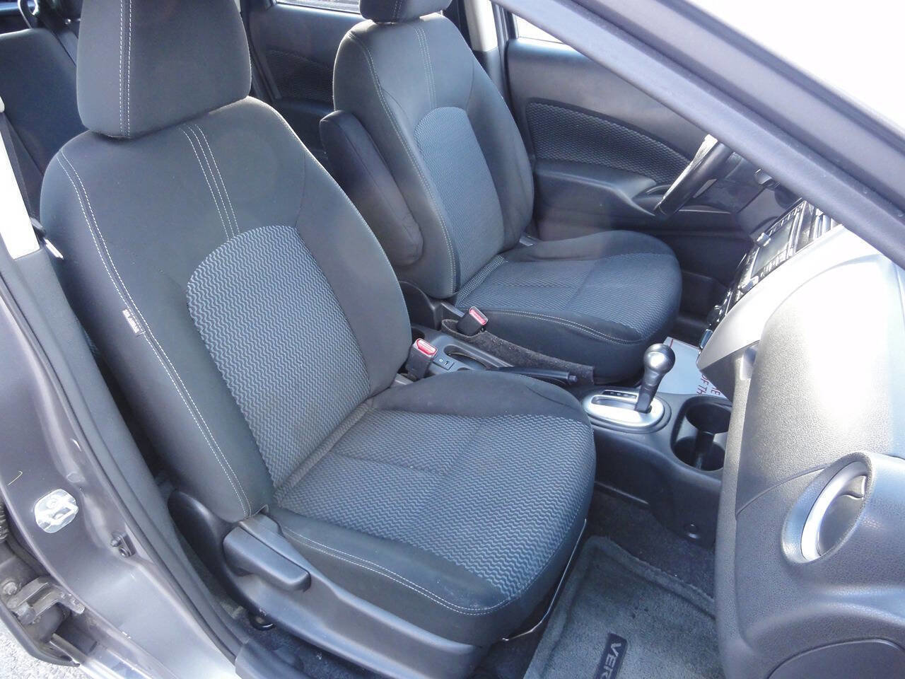 Used 2016 Nissan Versa Note SV image 19