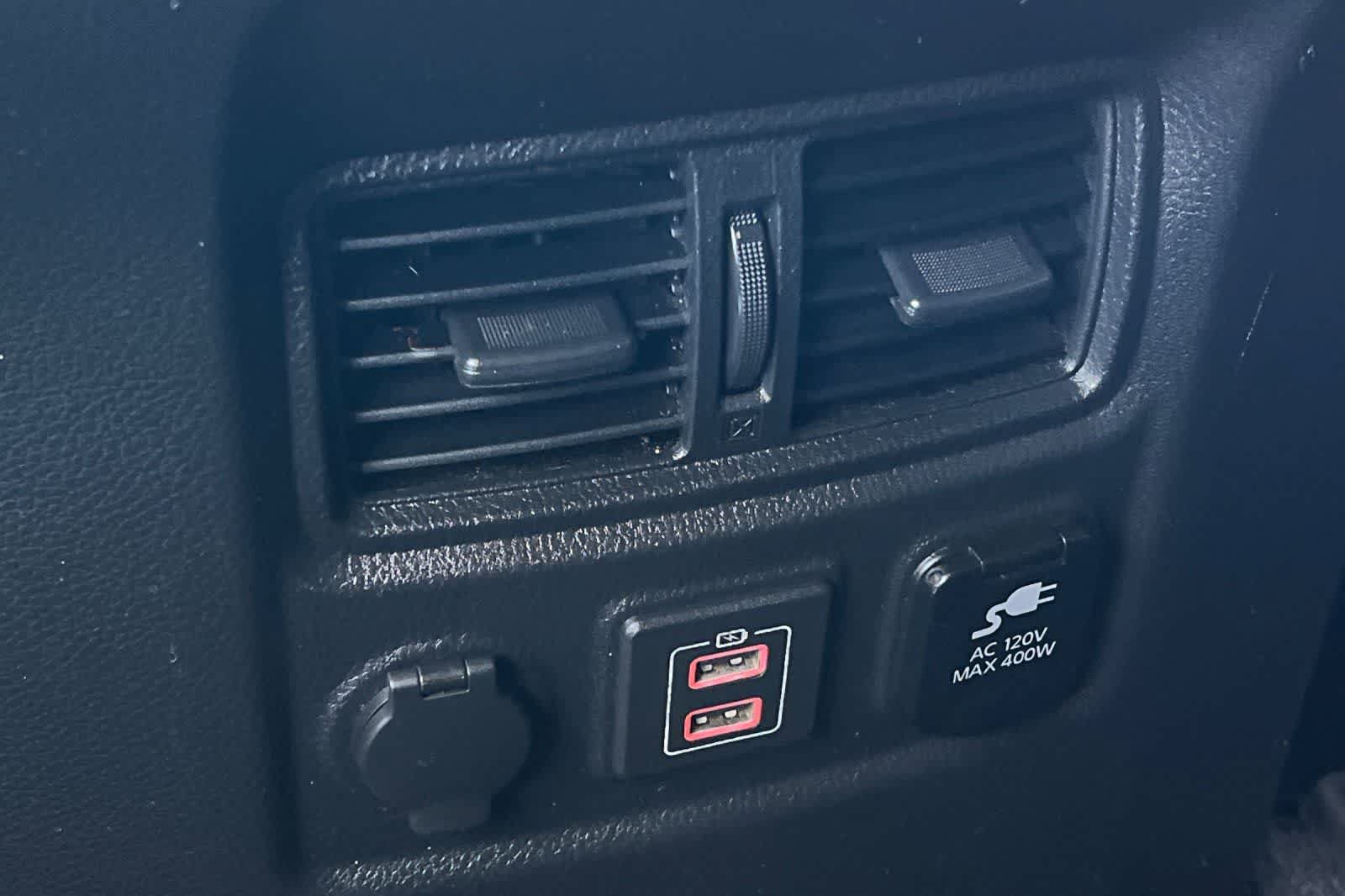 Used 2021 Nissan Titan SV w/ SV Convenience Package AWD/4WD image 21