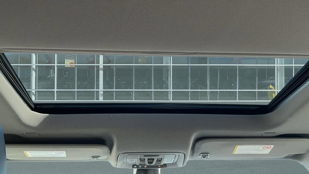 Used 2023 GMC Sierra 3500 Denali w/ Denali Ultimate Package image 25