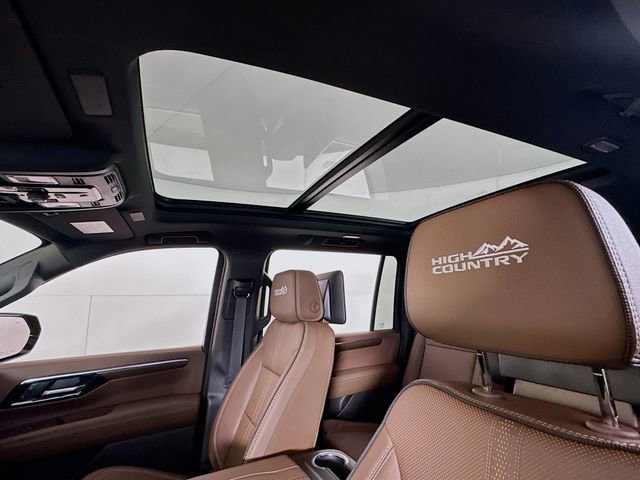 New 2026 Chevrolet Suburban High Country image 23