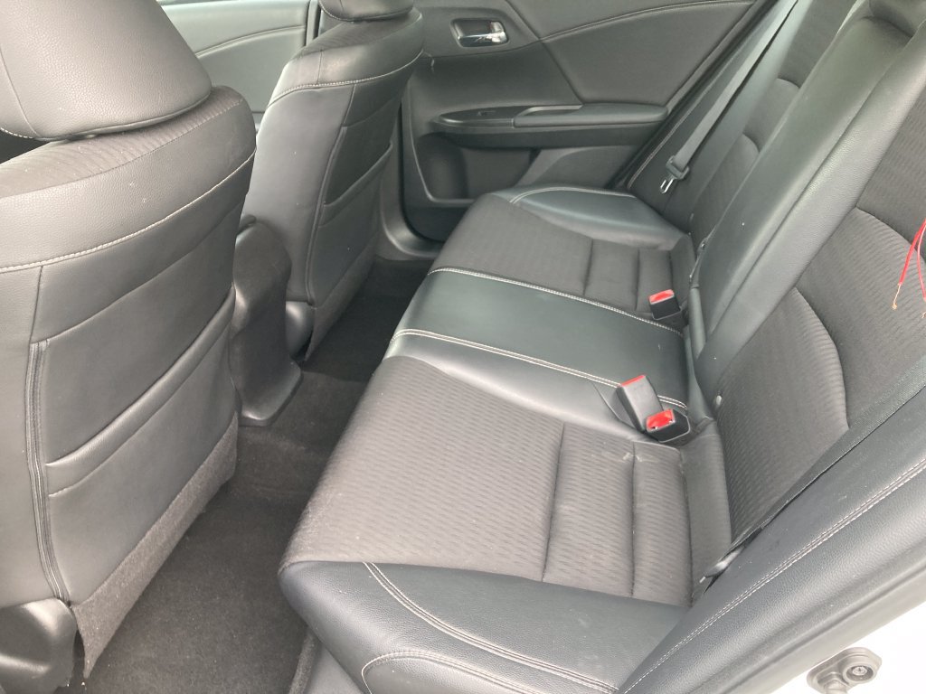Used 2017 Honda Accord Sport image 32