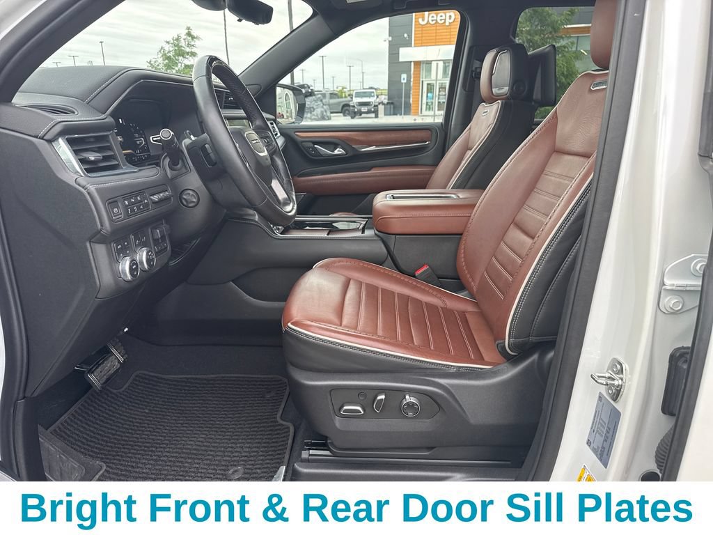 Used 2023 GMC Yukon XL Denali Ultimate AWD/4WD image 26