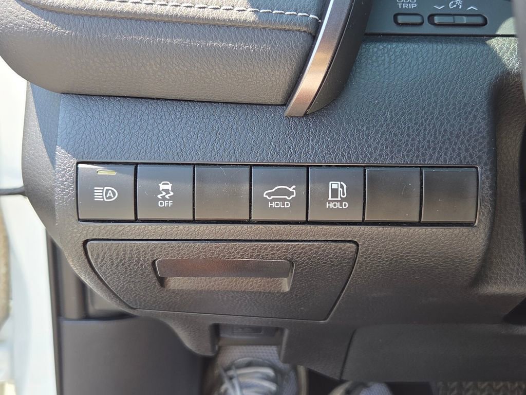 Used 2023 Toyota Camry XSE FWD image 25