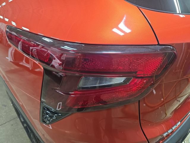 Used 2024 Chevrolet Trax ACTIV w/ Sunroof Package FWD image 36