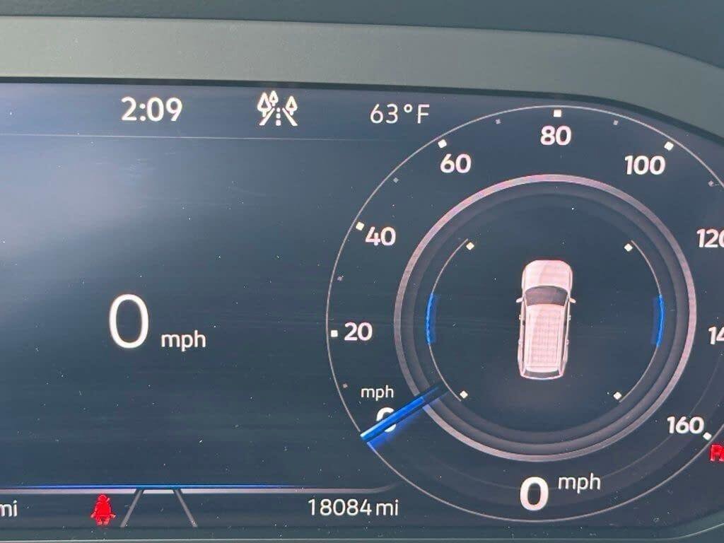 Used 2023 Volkswagen Atlas SEL AWD/4WD image 14