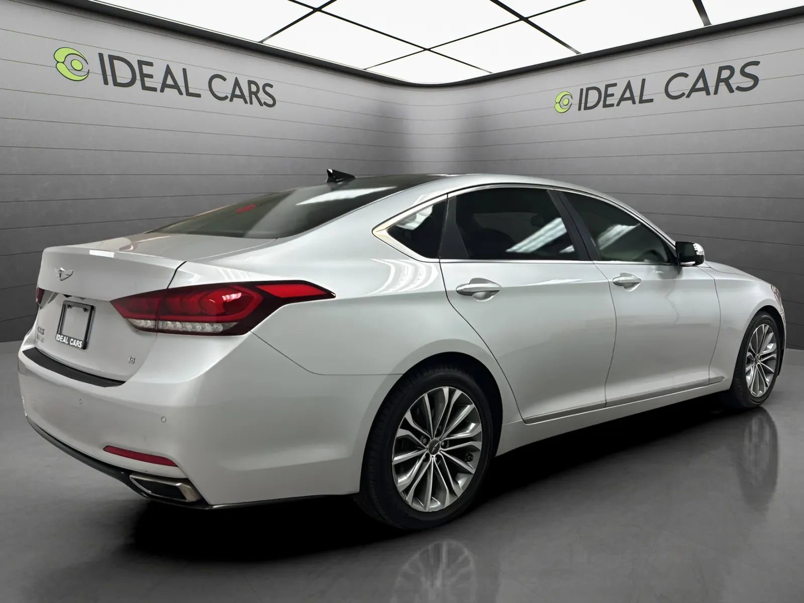 Used 2016 Hyundai Genesis 3.8 w/ Option Group 02 RWD image 5