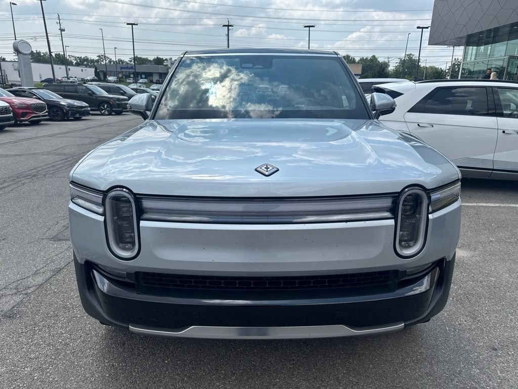 Used 2025 Rivian R1S Adventure AWD/4WD image 4