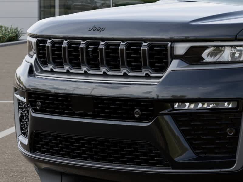 New 2026 Jeep Grand Cherokee Summit AWD/4WD image 11
