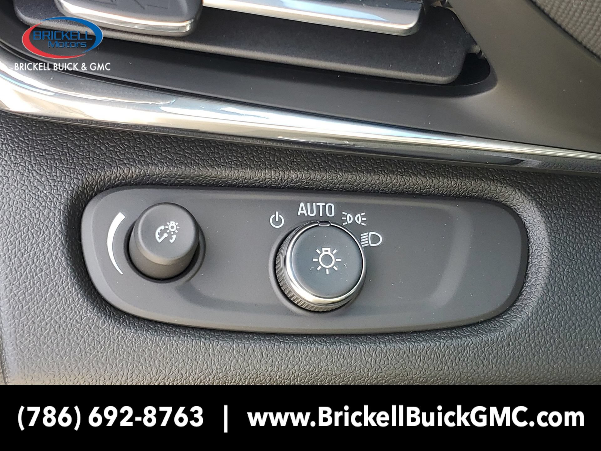 New 2026 Buick Envista Sport Touring FWD image 21