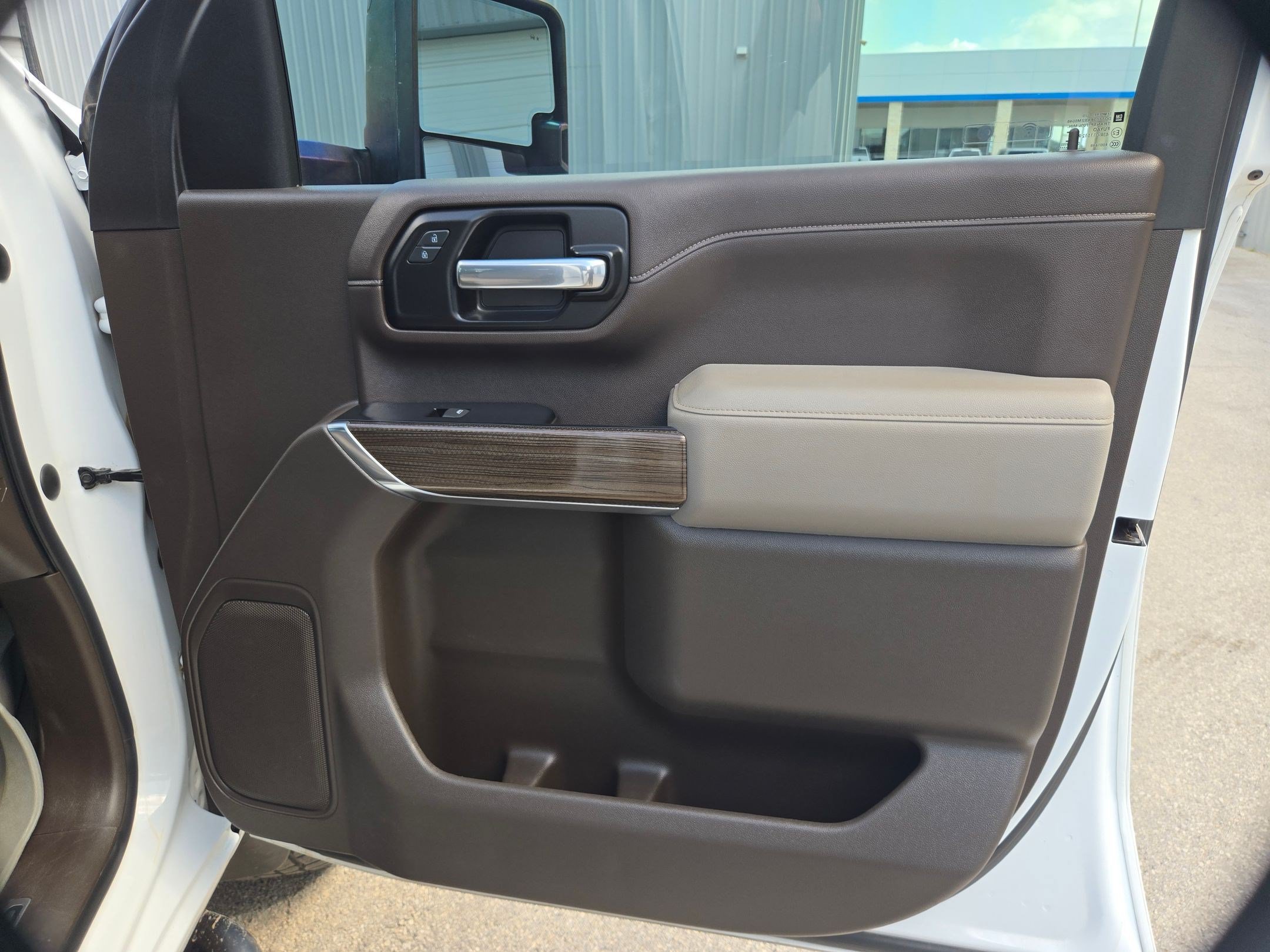 Used 2020 Chevrolet Silverado 2500 LT w/ Texas Edition AWD/4WD image 25