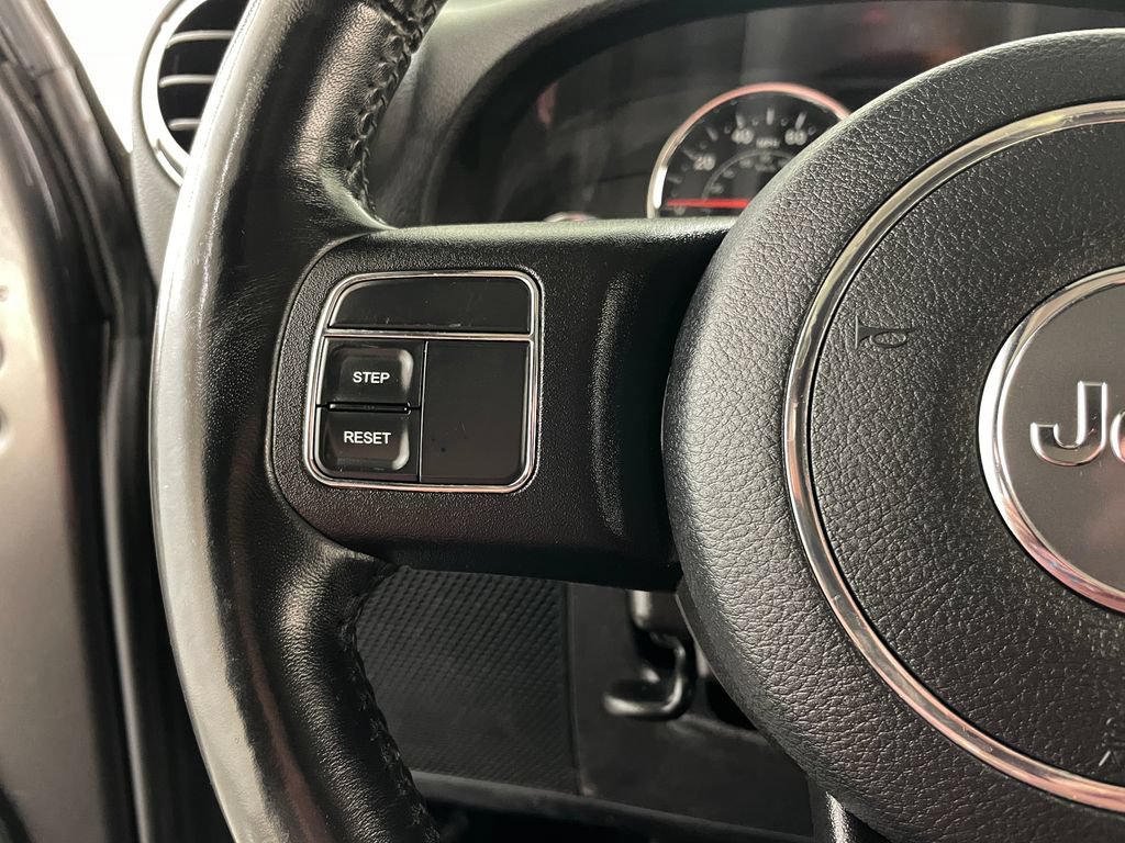Used 2016 Jeep Wrangler Unlimited Sahara AWD/4WD image 21