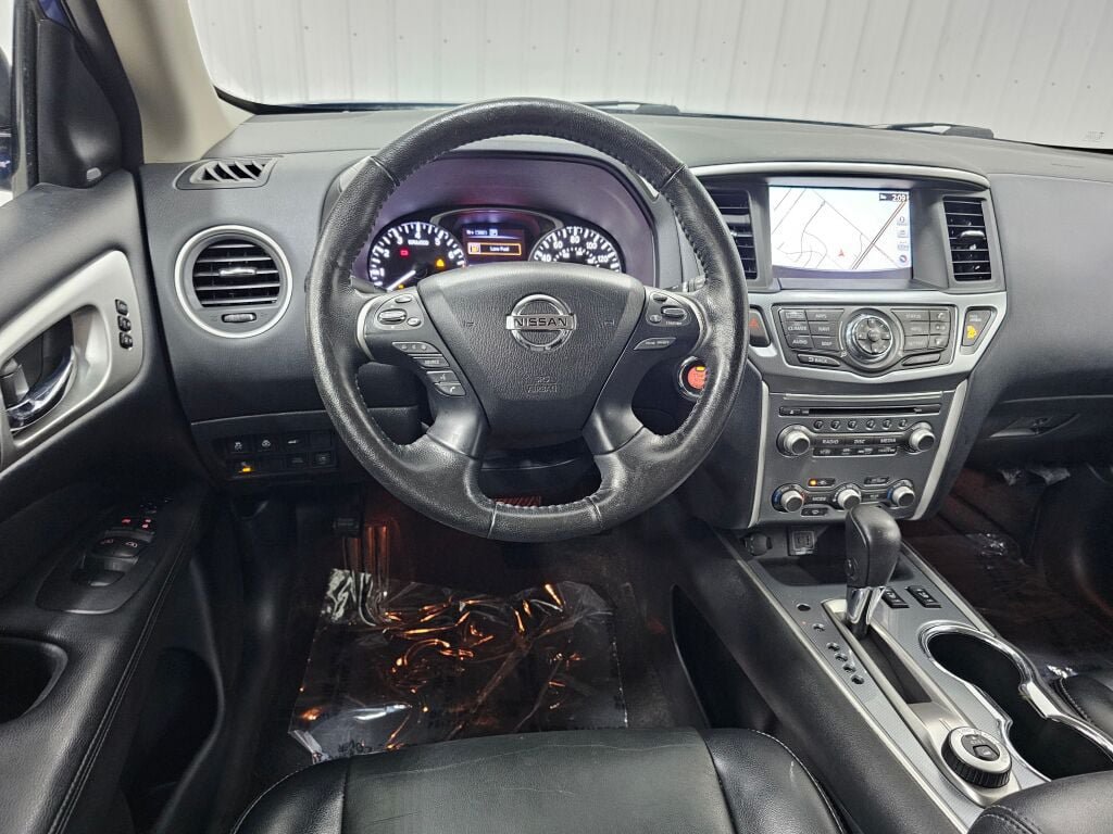 Used 2020 Nissan Pathfinder SL AWD/4WD image 15