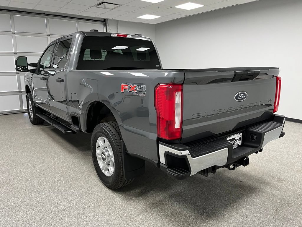 Used 2025 Ford F250 XLT w/ FX4 Off-Road Package AWD/4WD image 8