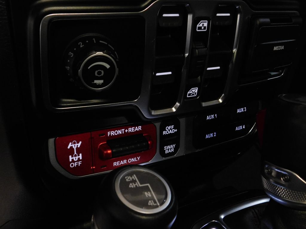 Used 2021 Jeep Wrangler Unlimited Rubicon w/ Dual Top Group AWD/4WD image 47