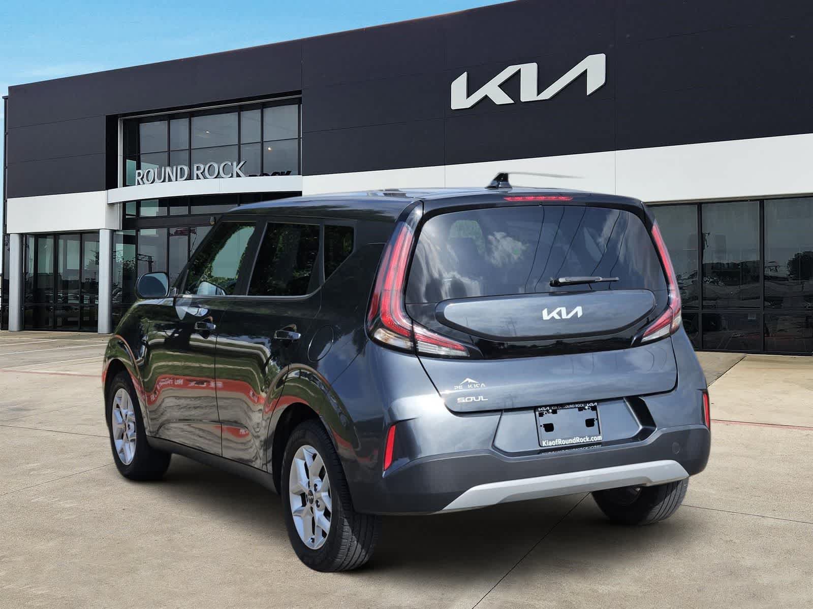 Used 2023 Kia Soul LX w/ Option Group 015 FWD image 5