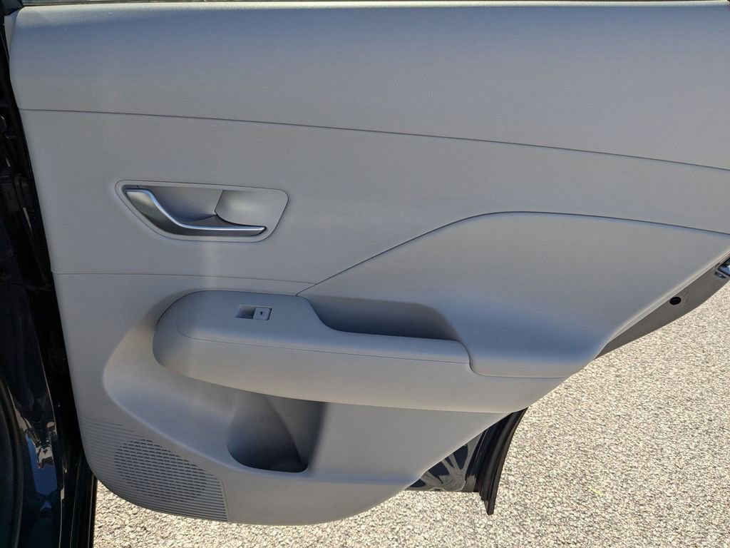 Used 2024 Hyundai Kona Limited image 37