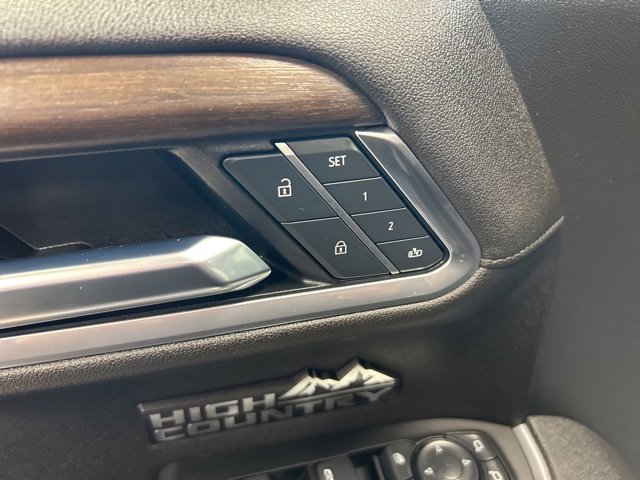 Used 2025 Chevrolet Silverado 1500 High Country w/ Technology Package image 15