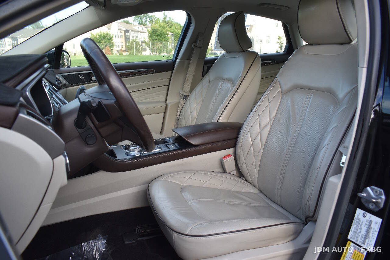 Used 2017 Ford Fusion Platinum FWD image 12