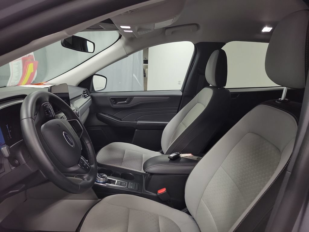 Used 2024 Ford Escape Active FWD image 12