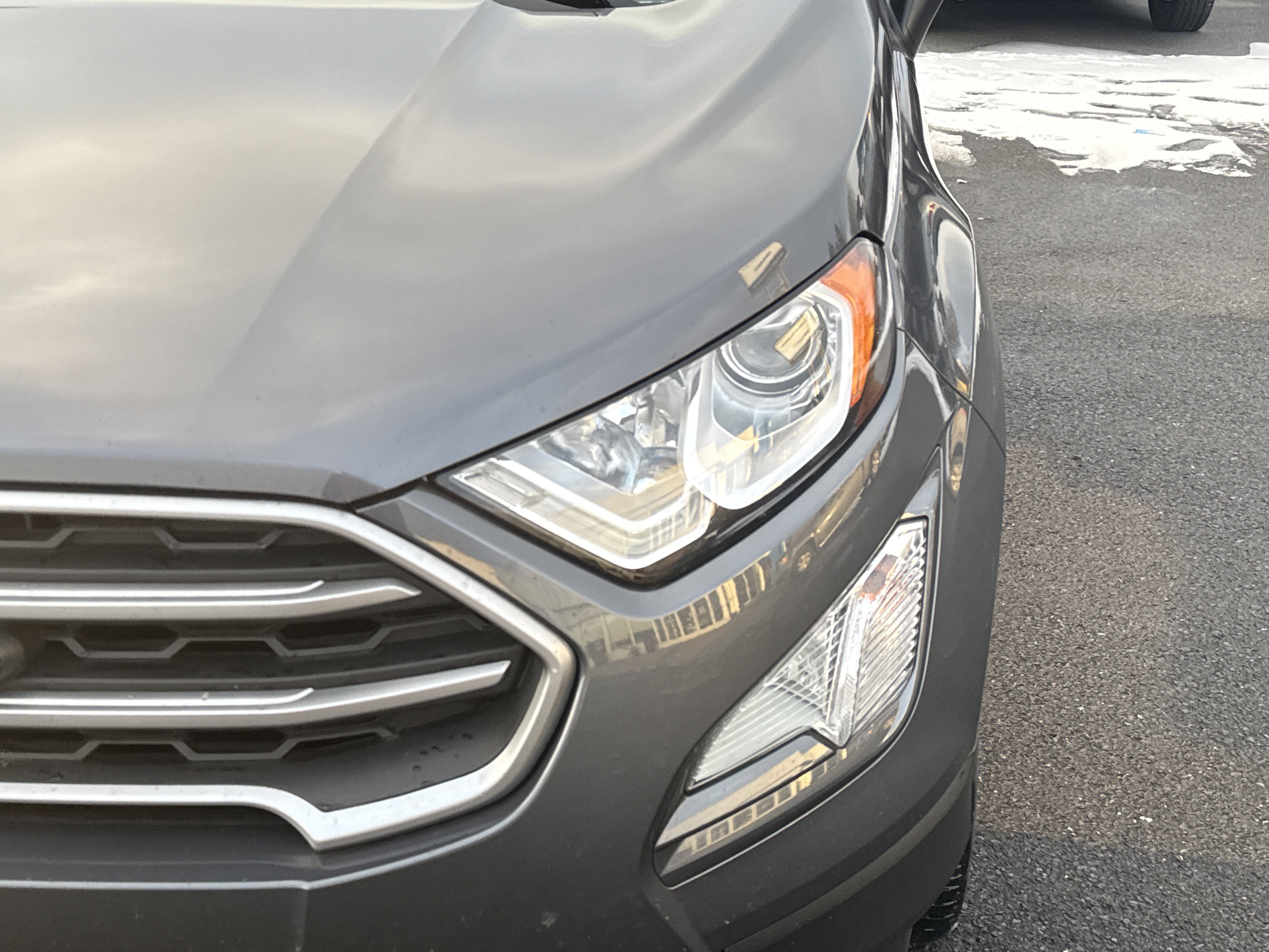 Used 2022 Ford EcoSport SE w/ SE Convenience Package image 8