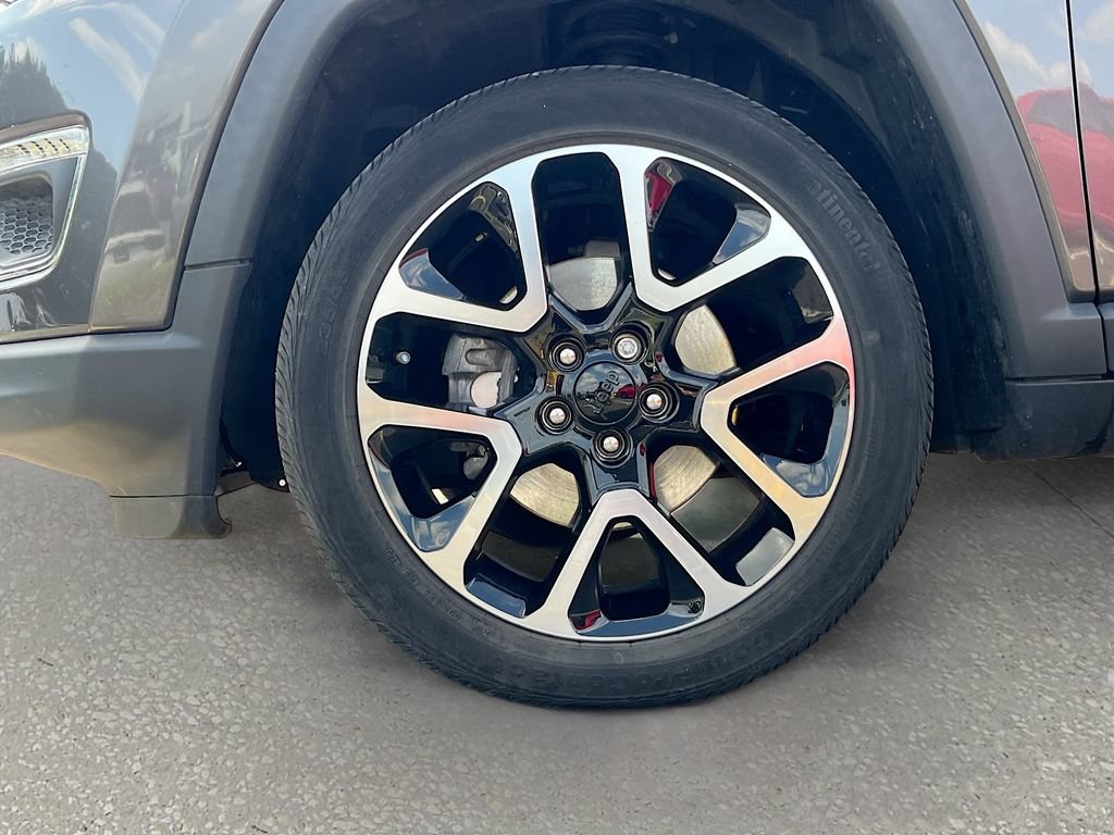 Certified 2021 Jeep Compass Limited w/ Elite Exterior Group AWD/4WD image 29