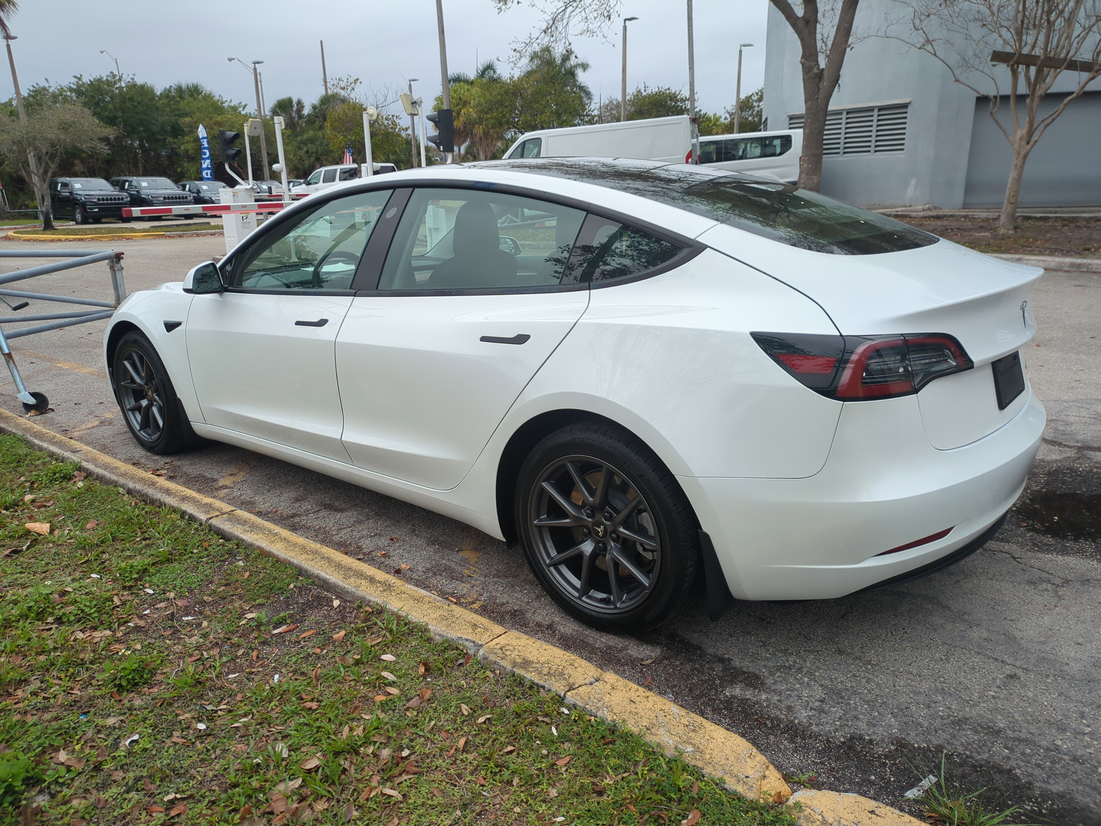 Used 2023 Tesla Model 3 Long Range image 7