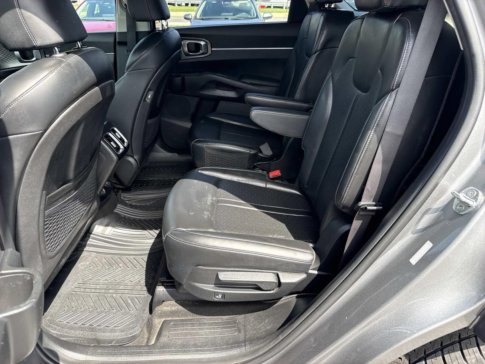 Used 2022 Kia Sorento S AWD/4WD image 28