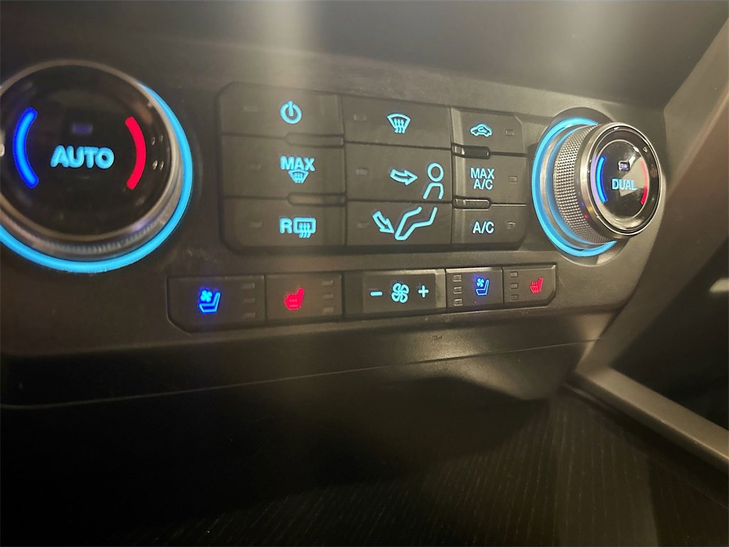 Used 2020 Ford F350 Platinum w/ FX4 Off-Road Package image 24