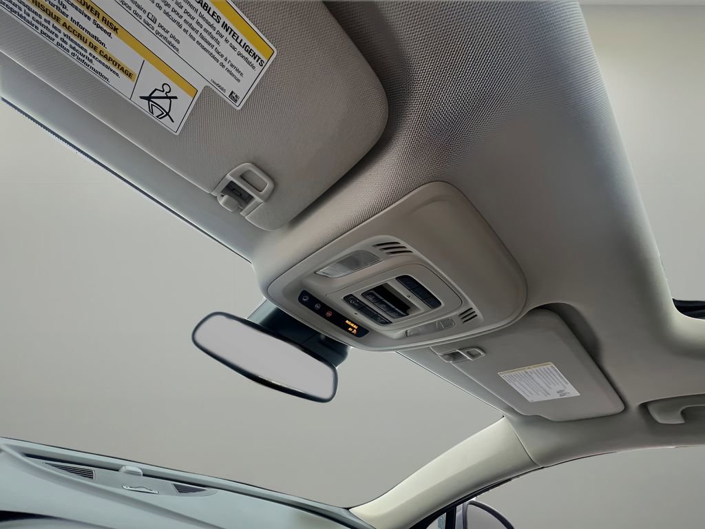 Used 2021 Buick Envision Avenir image 17