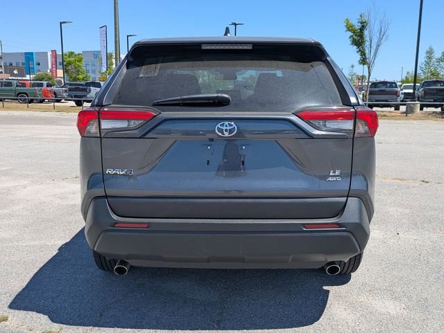 Used 2024 Toyota RAV4 LE AWD/4WD image 4