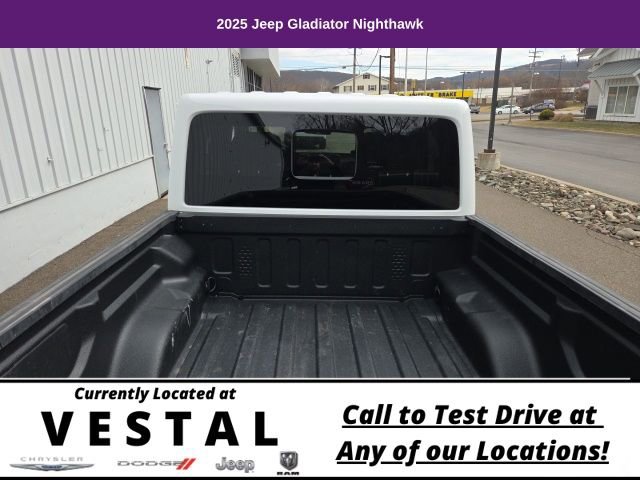 Used 2025 Jeep Gladiator Sport image 7