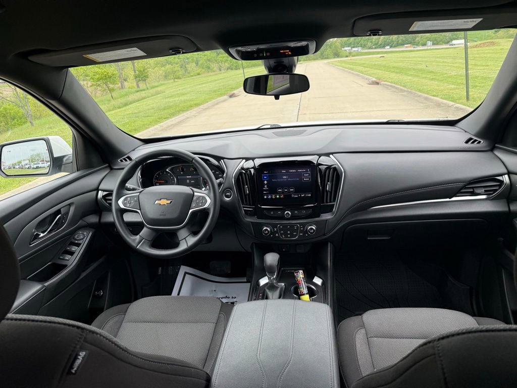 Used 2023 Chevrolet Traverse LT FWD image 20