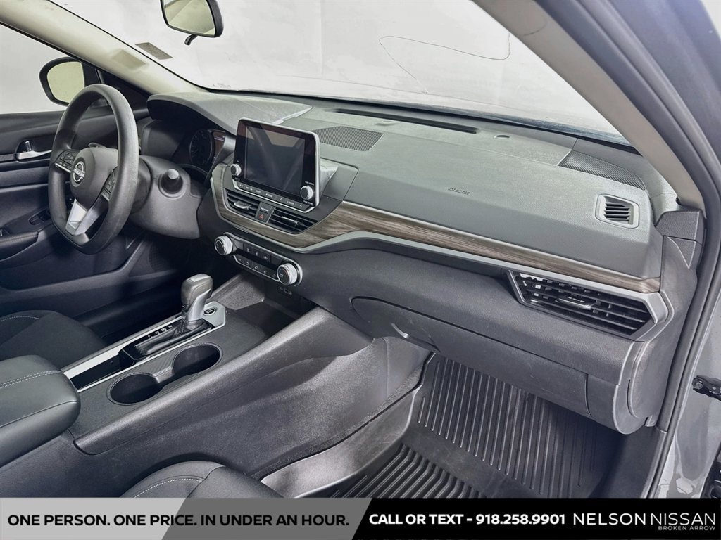Certified 2025 Nissan Altima 2.5 SV FWD image 26