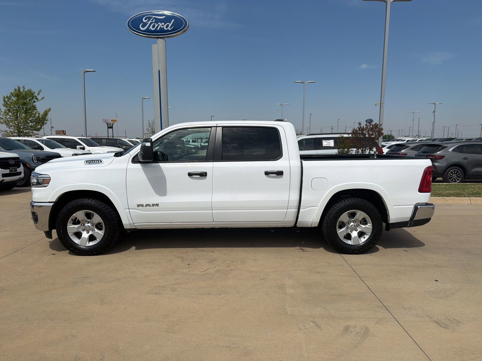 Used 2025 RAM 1500 Lone Star AWD/4WD image 2