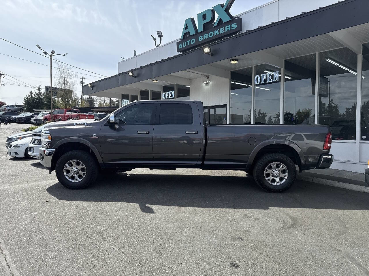 Used 2021 RAM 3500 Laramie AWD/4WD image 3