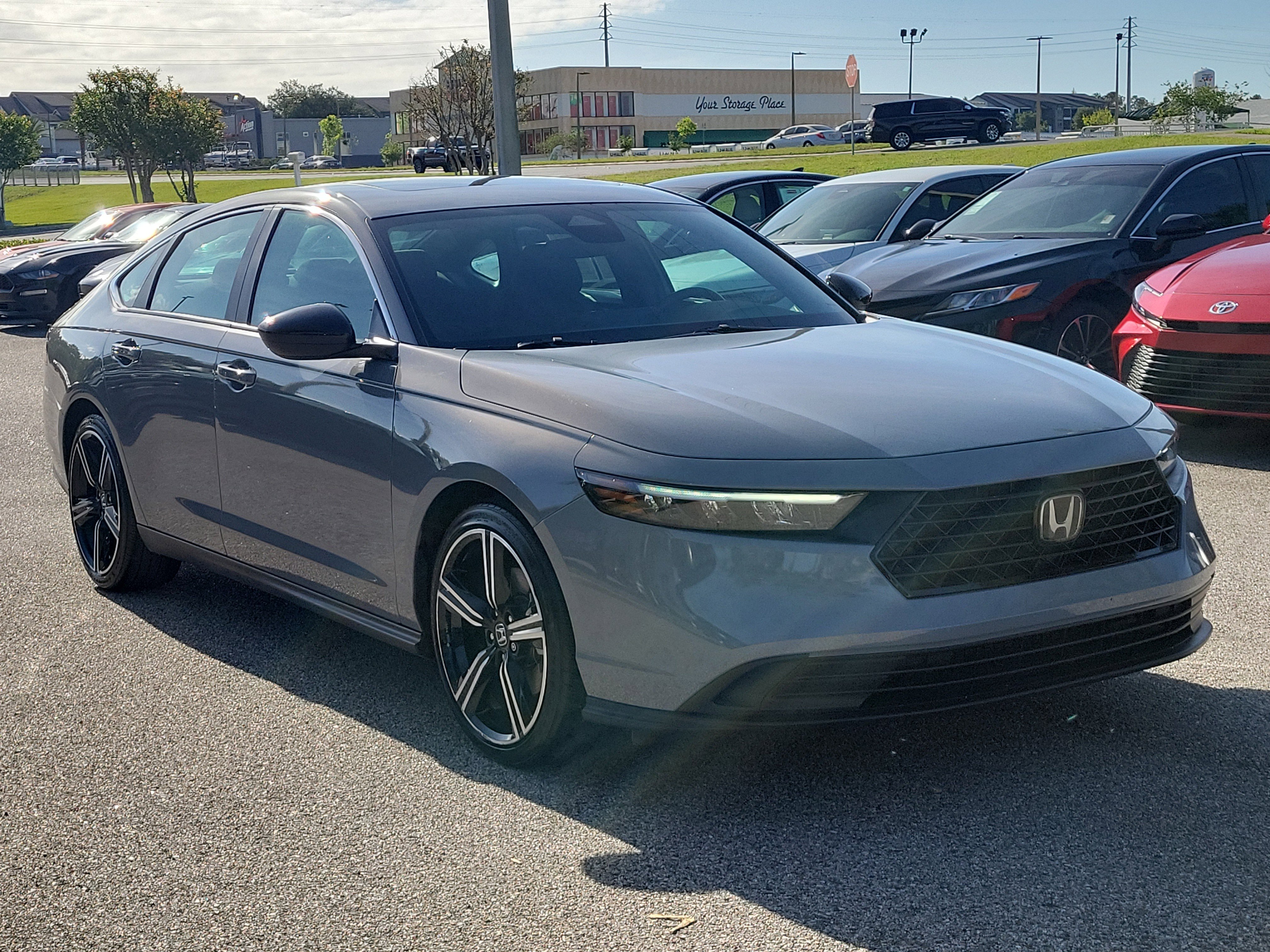 Used 2025 Honda Accord Sport image 3