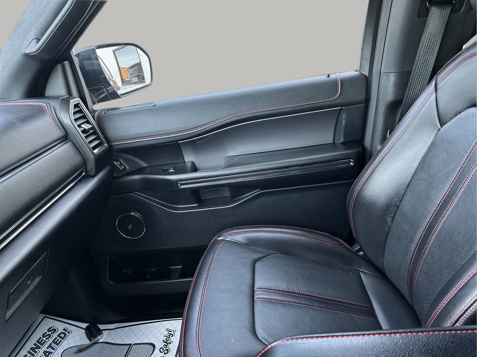 Used 2021 Ford Expedition Limited AWD/4WD image 32