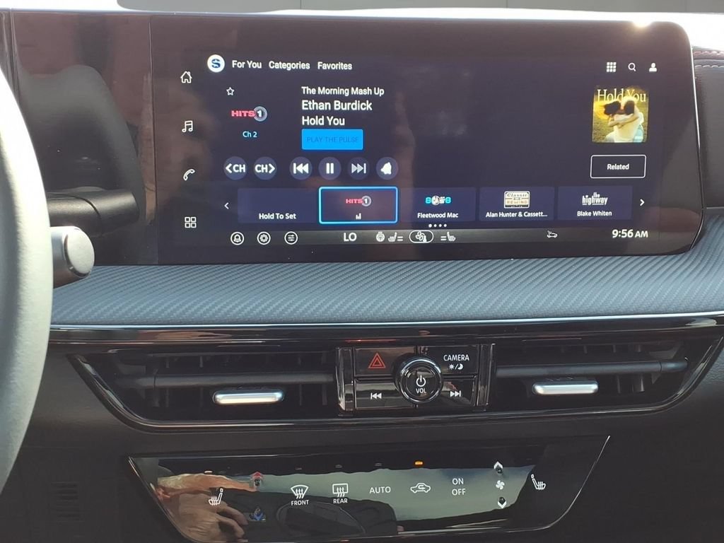 New 2026 Nissan Kicks SR w/ SR Premium Package FWD image 19