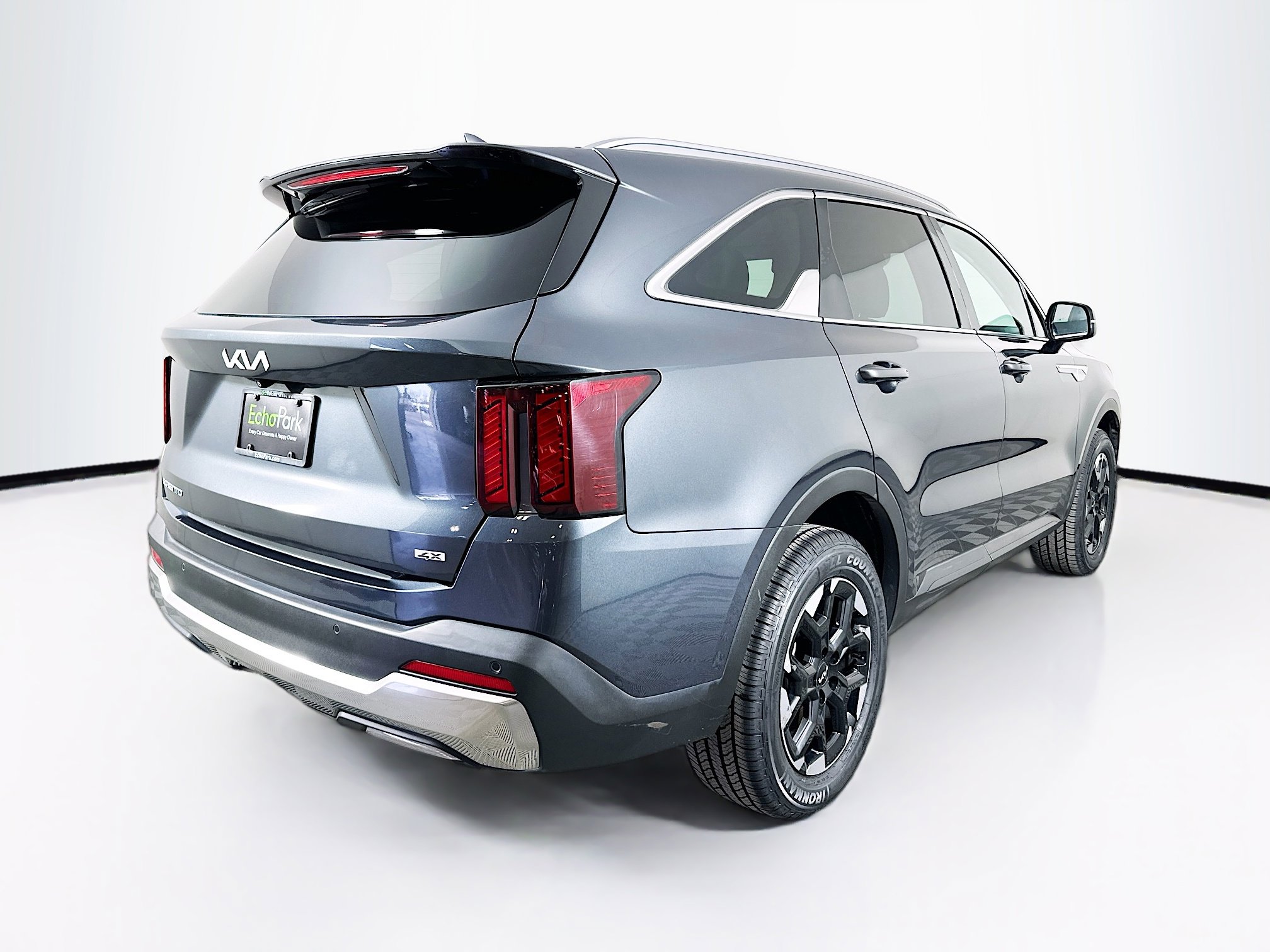 Used 2024 Kia Sorento S image 9