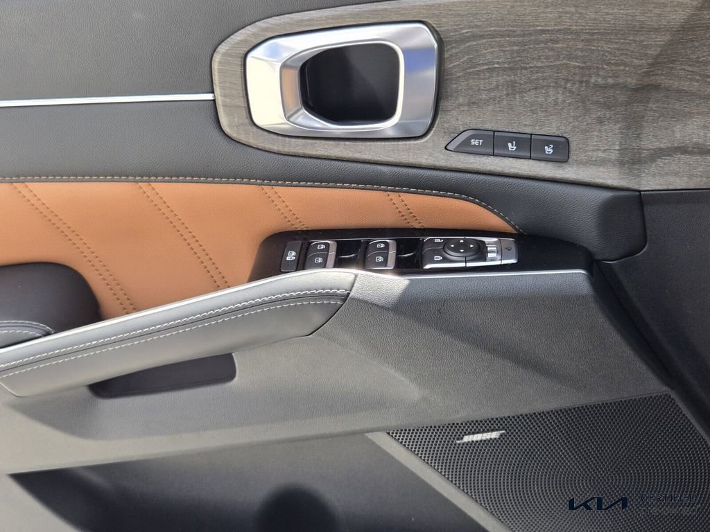 Certified 2023 Kia Sorento SX Prestige AWD/4WD image 39
