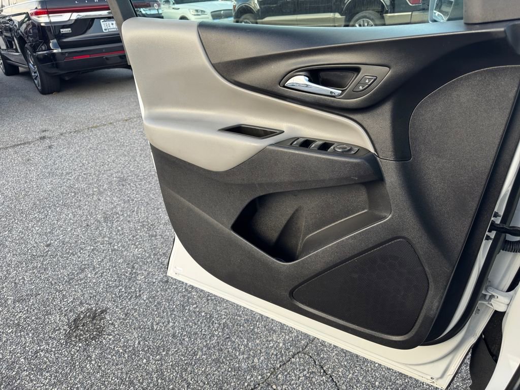 Used 2024 Chevrolet Equinox LS w/ LS Convenience Package image 19