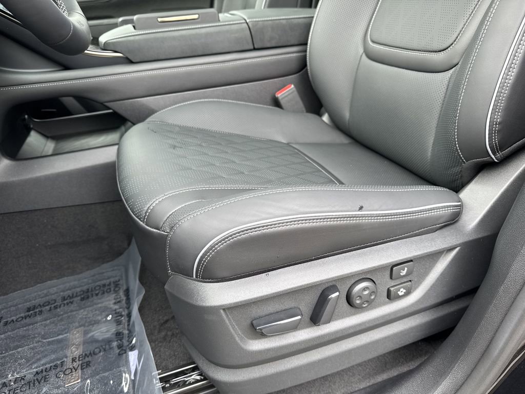 New 2025 INFINITI QX80 Autograph w/ Premium Cargo Package image 16