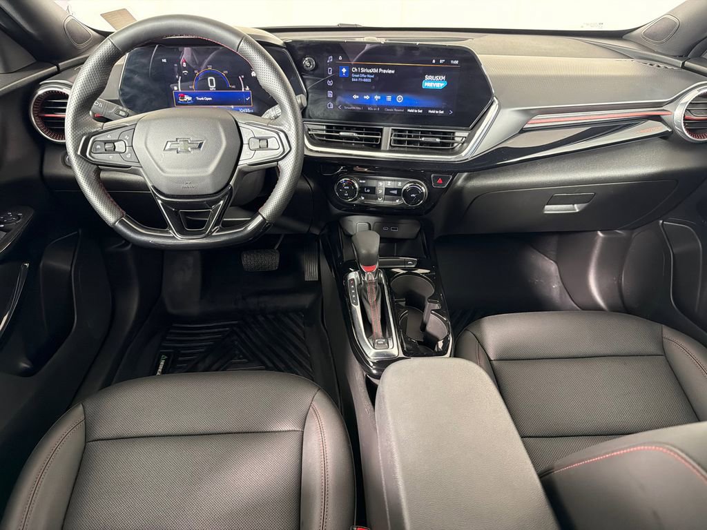 Used 2025 Chevrolet Trax RS w/ Driver Confidence Package FWD image 22