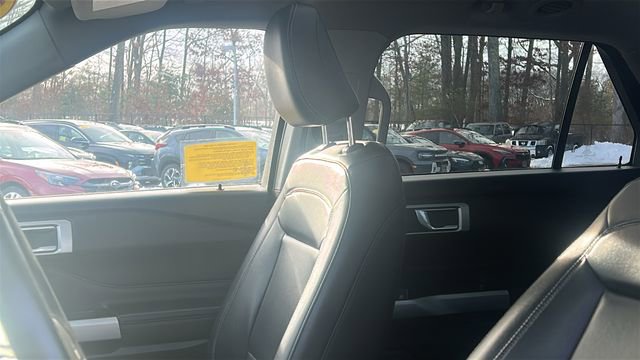 Used 2023 Ford Explorer XLT image 32