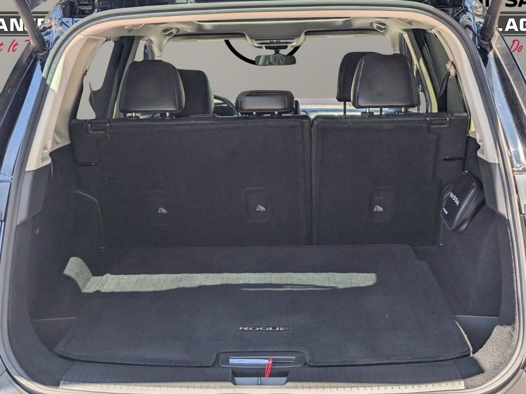 Used 2023 Nissan Rogue SV w/ SV Premium B Package FWD image 12