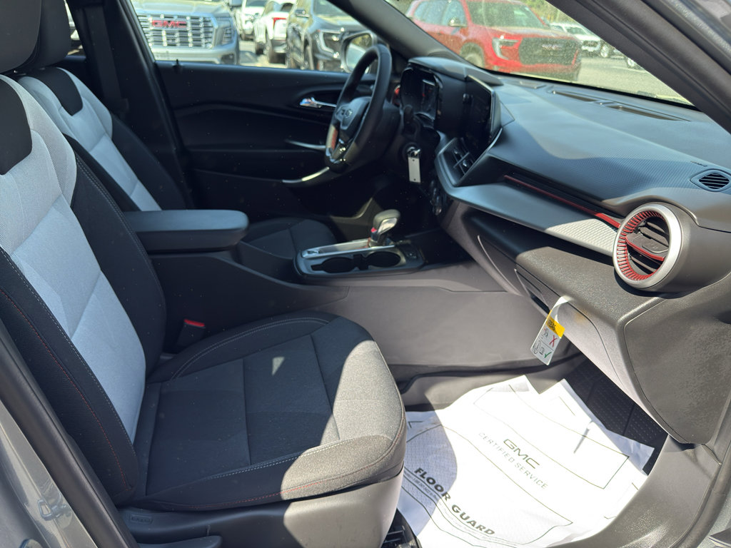 New 2026 Chevrolet Trax RS w/ Sunroof Package image 11