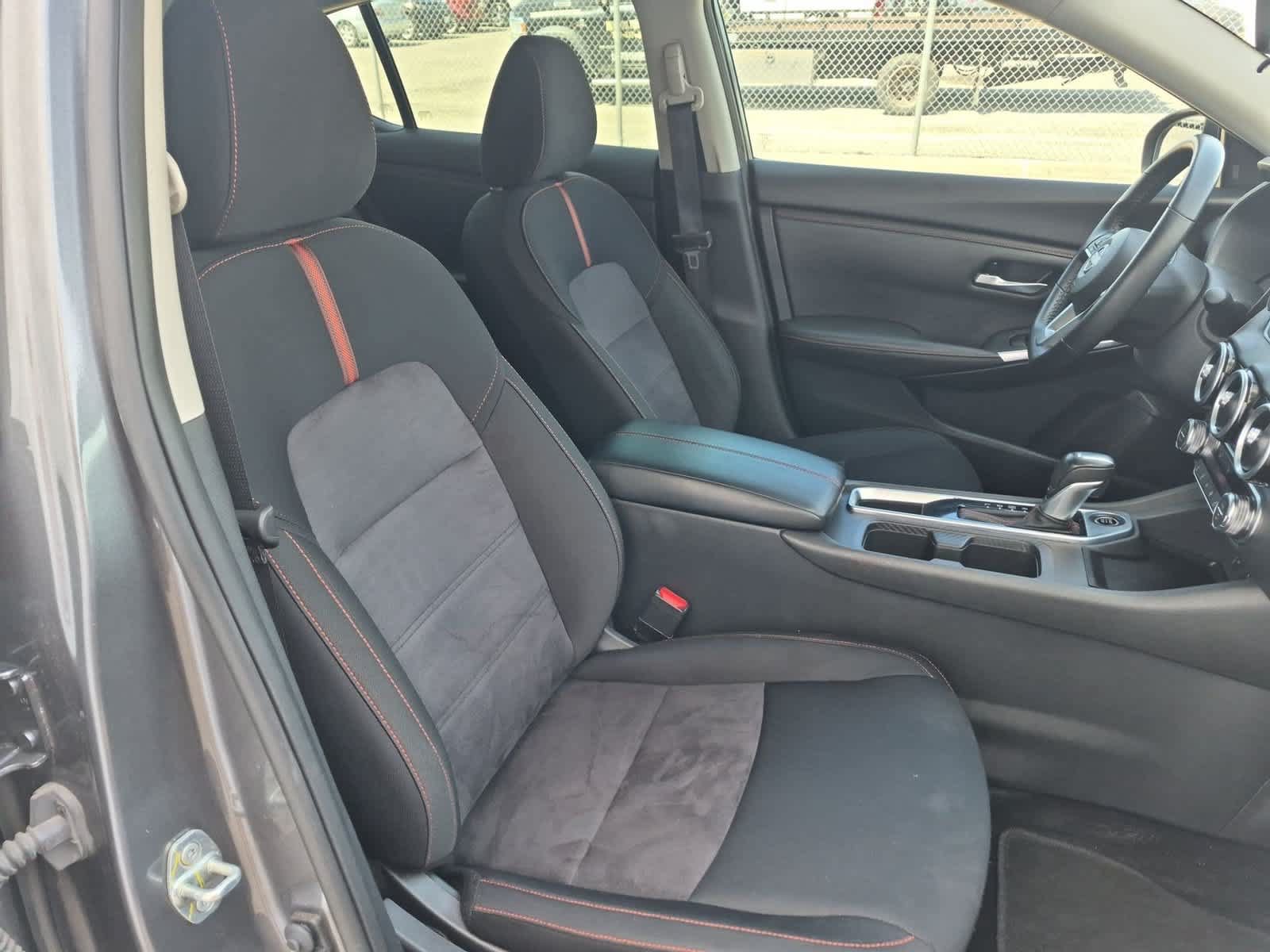 Used 2025 Nissan Sentra SR FWD image 26