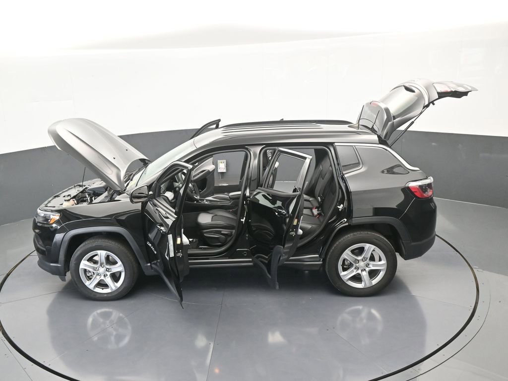 Used 2024 Jeep Compass Latitude image 61